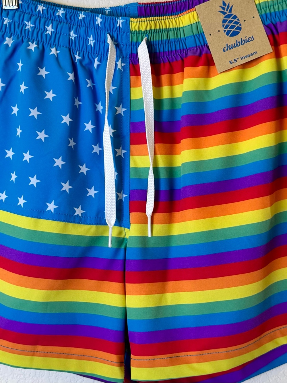 Chubbies Rainbow American Flag Swim Trunks Men’s Medium 5.5” Inseam NWT